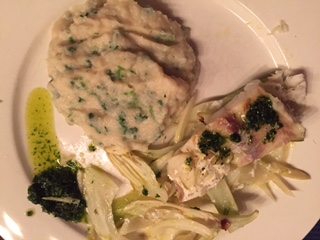 Venkel met kabeljauw en kruidenolie